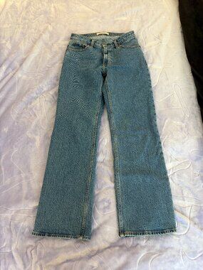 Abercrombie & Fitch Low Rise The Baggy Straight Jeans in 23/000